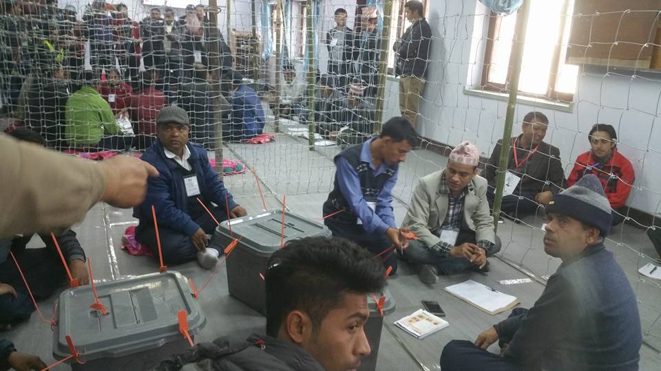 24852240_390729591356751_872885213681230769_n