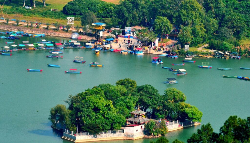 fewa lake