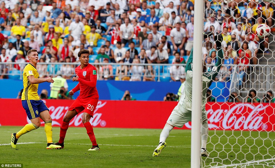 4E02C6EB00000578-5928705-image-a-61_1530976983310