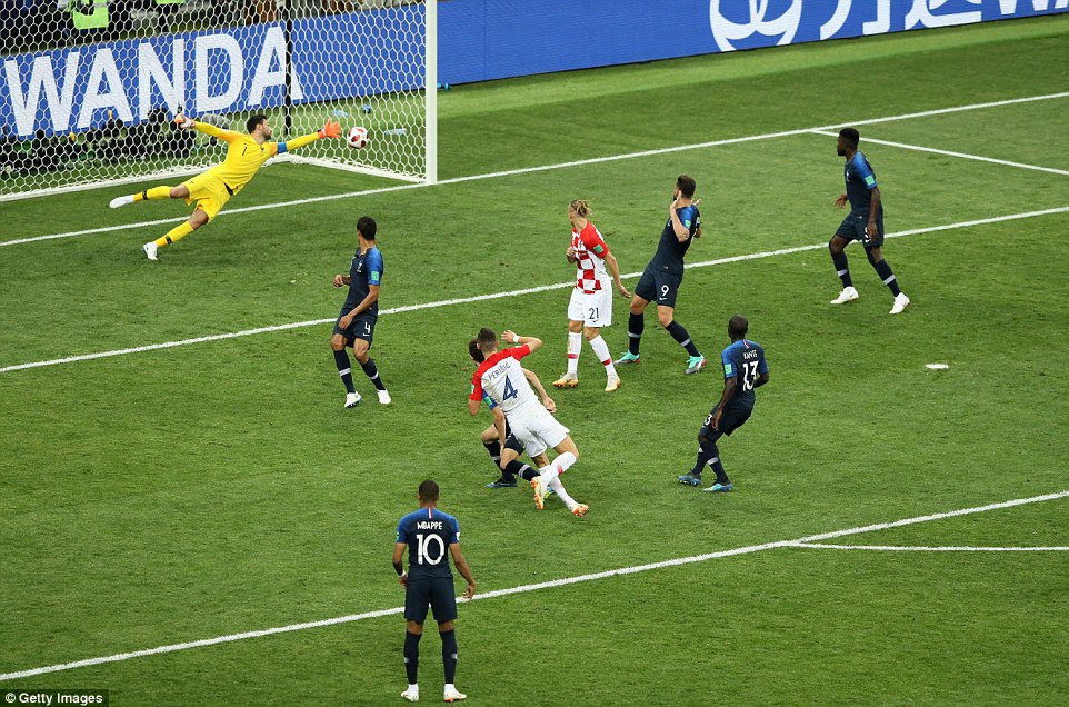 4E47382000000578-5956137-Croatia_equalised_nine_minutes_later_when_Ivan_Perisic_centre_la-m-11_1531669313439