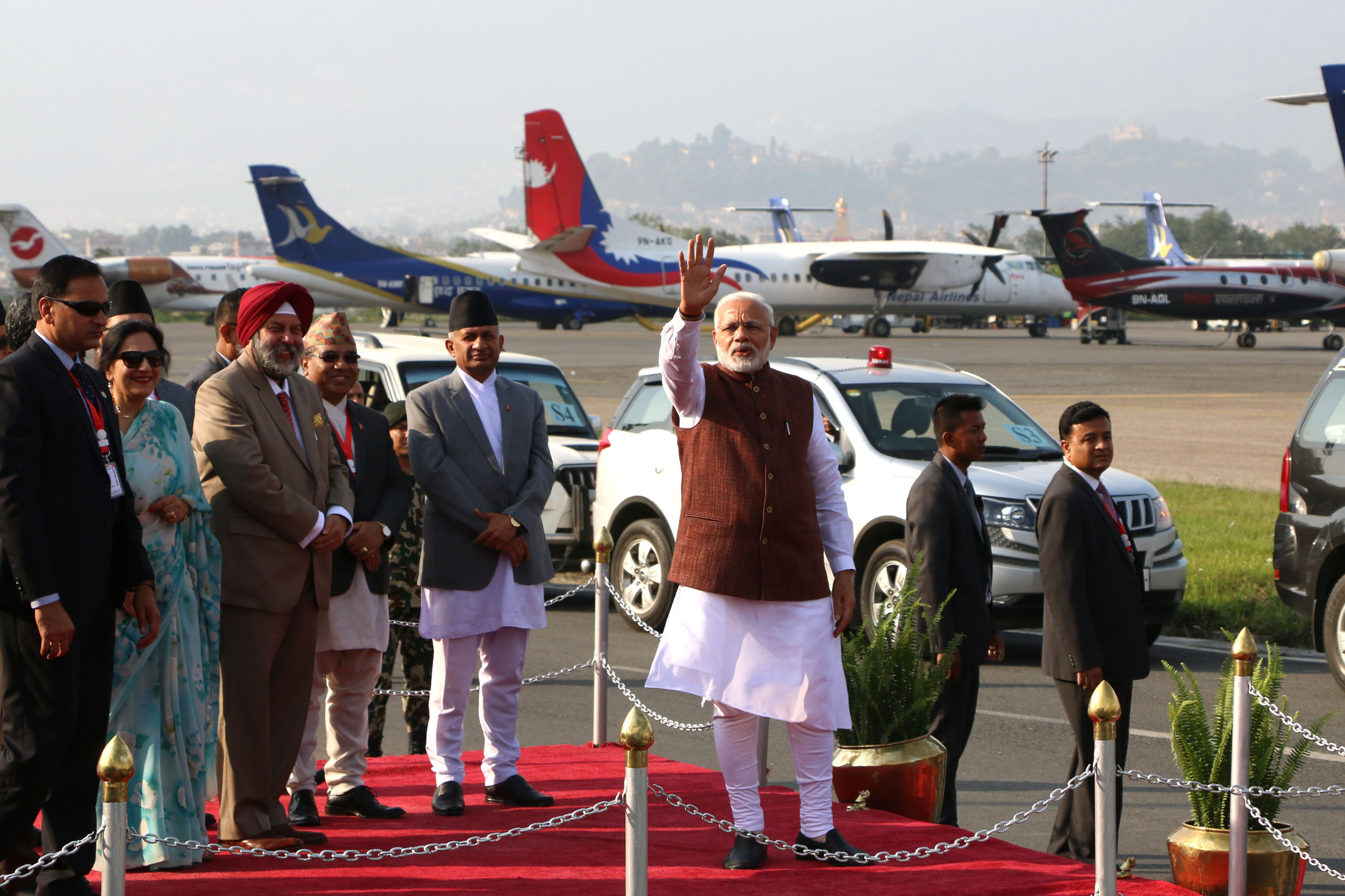 modi_in_airport