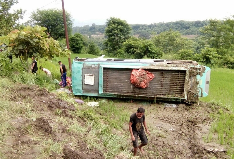 Bus Accident dhap bandipur
