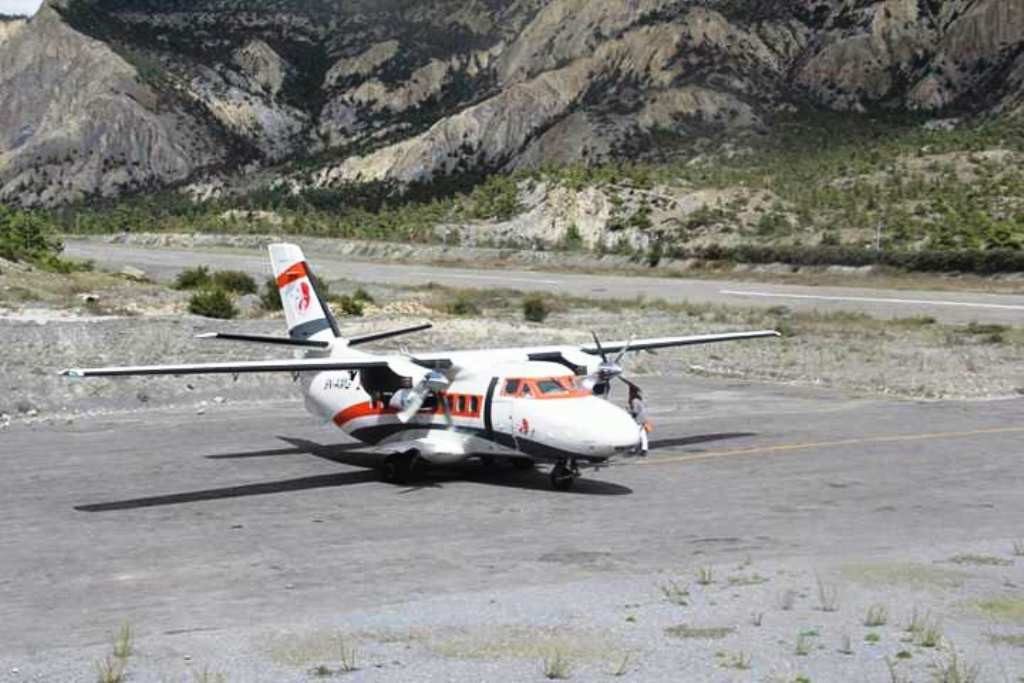manang humde airport (1)