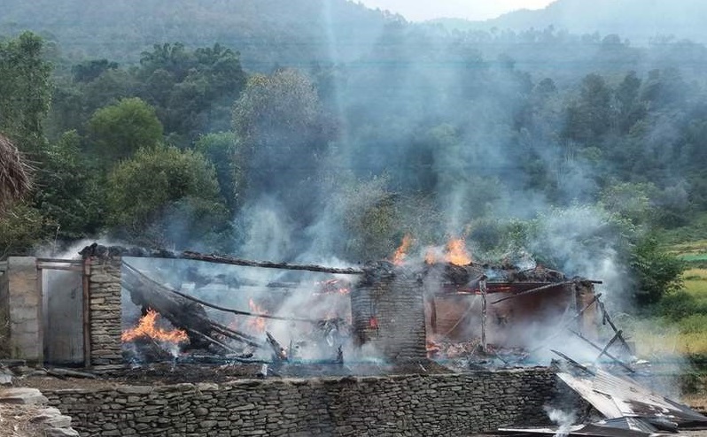 ds-galeshower-gharma_aagolagi_cZ61Jm1lwH