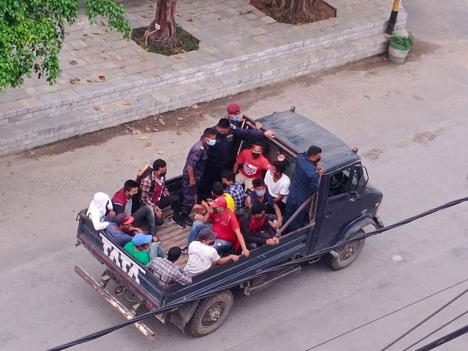 Lockdown ullanghan Police Truck