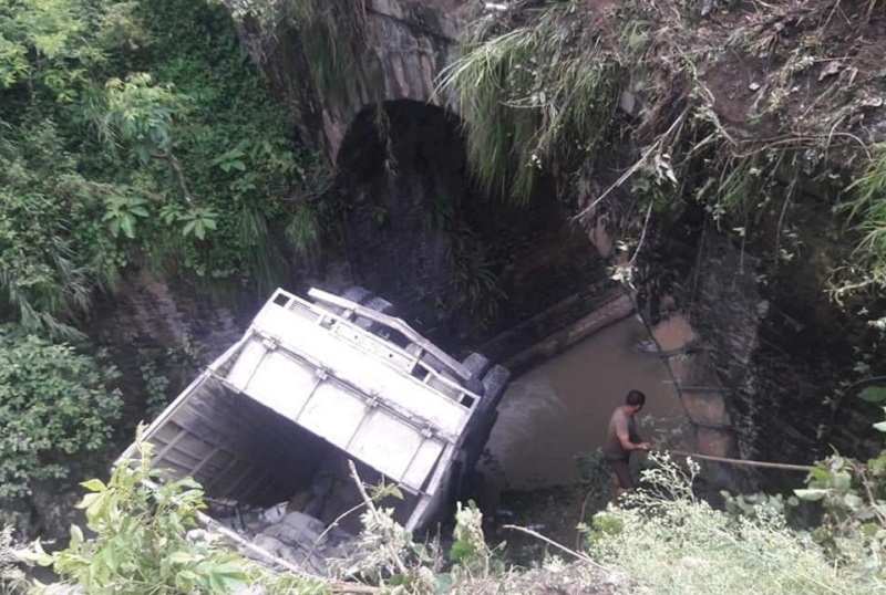 Aina Pahara Truck Acc