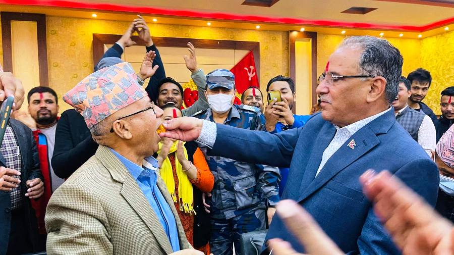 Prachanda-and-Madhav-Nepal-1
