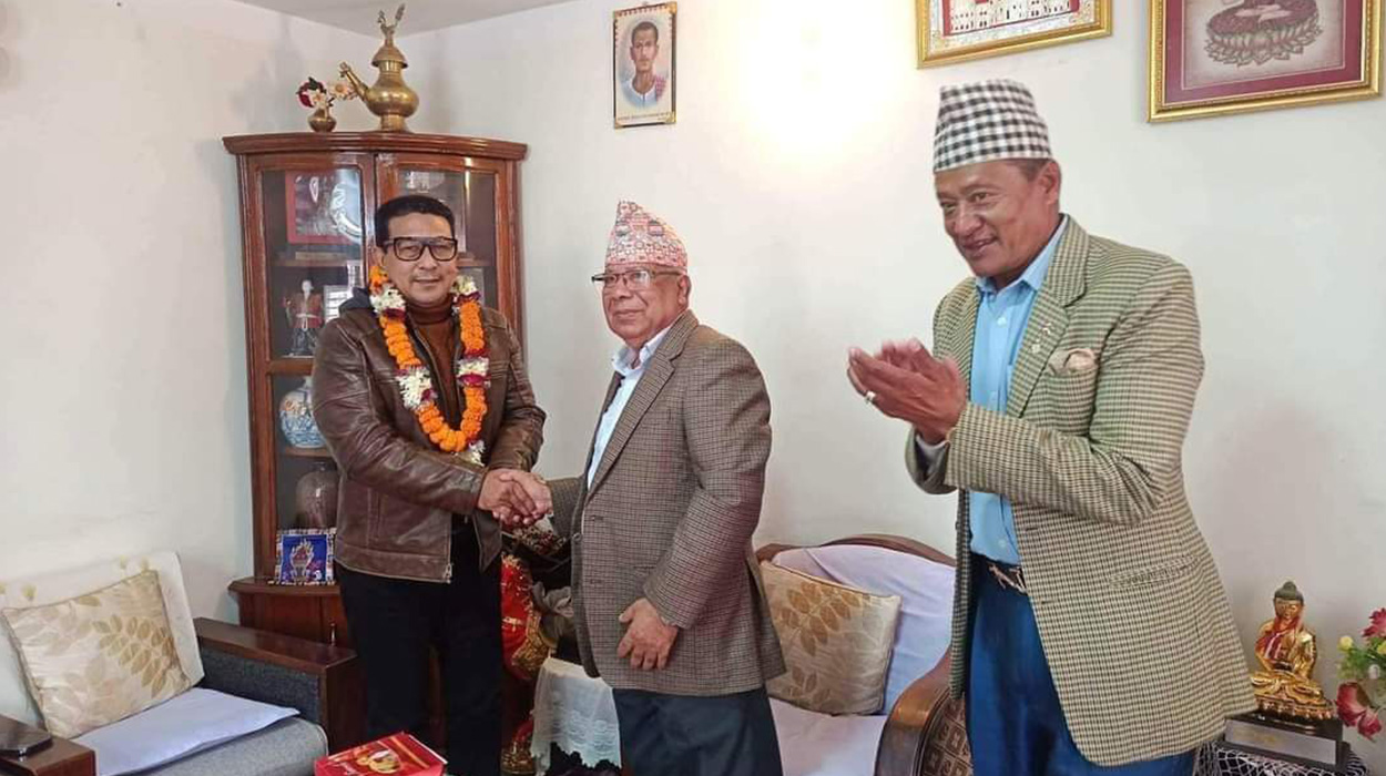 दीपक मनाङे (1)