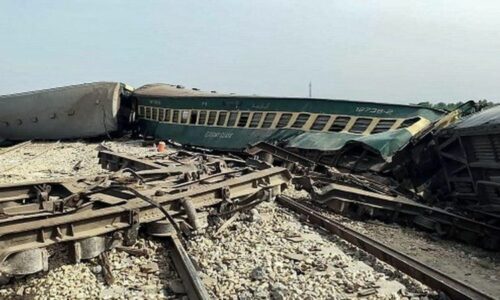 Train-Accident-Pakistan1
