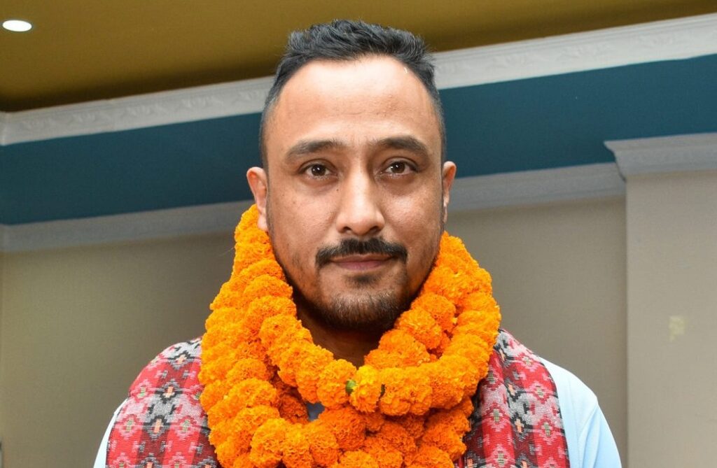 paras-khaka-1536×1226