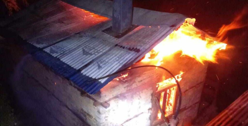 aago_B1XkOm60J4_lX6cFplFS9