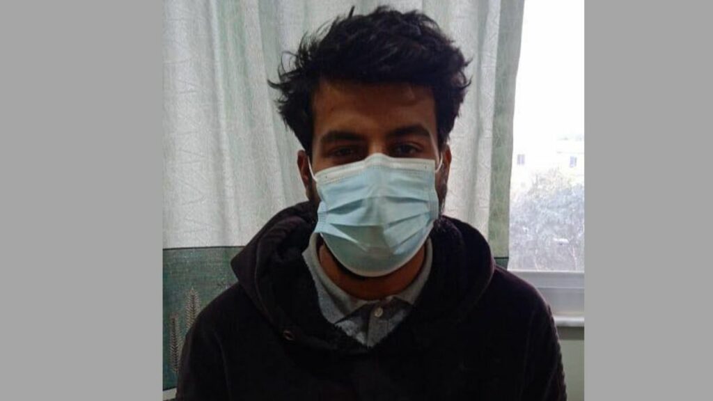 Green and White Minimalist Nature Travel Vlog Youtube Thumbnail