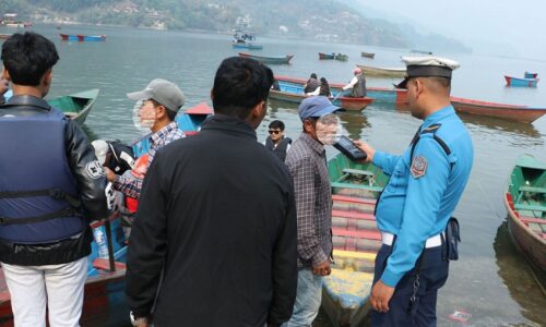 police-fewa_Eaf74plw8X