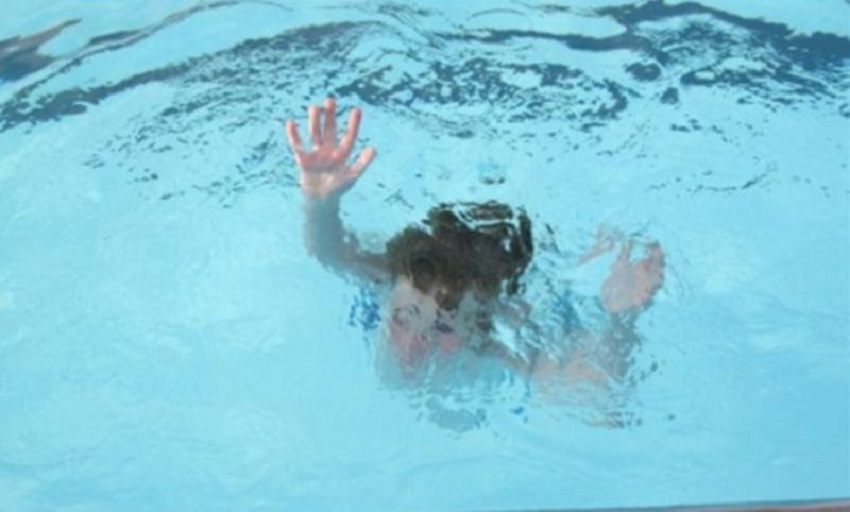 swim paudi dubera mrityu balak