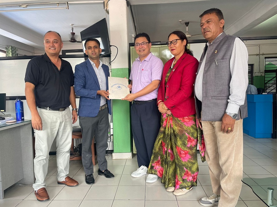 PKR-13 and Fistail Photo