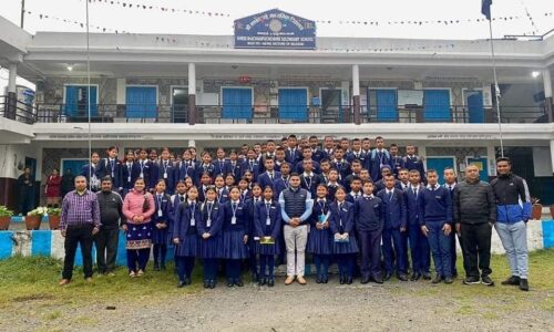 MachhaPuchchhre-Mavi