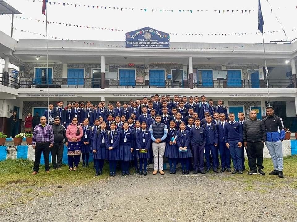 MachhaPuchchhre-Mavi