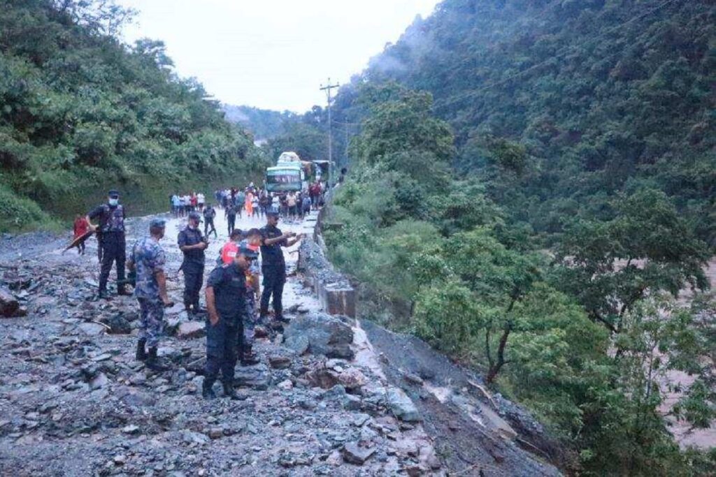 chitawan-buss-accident4