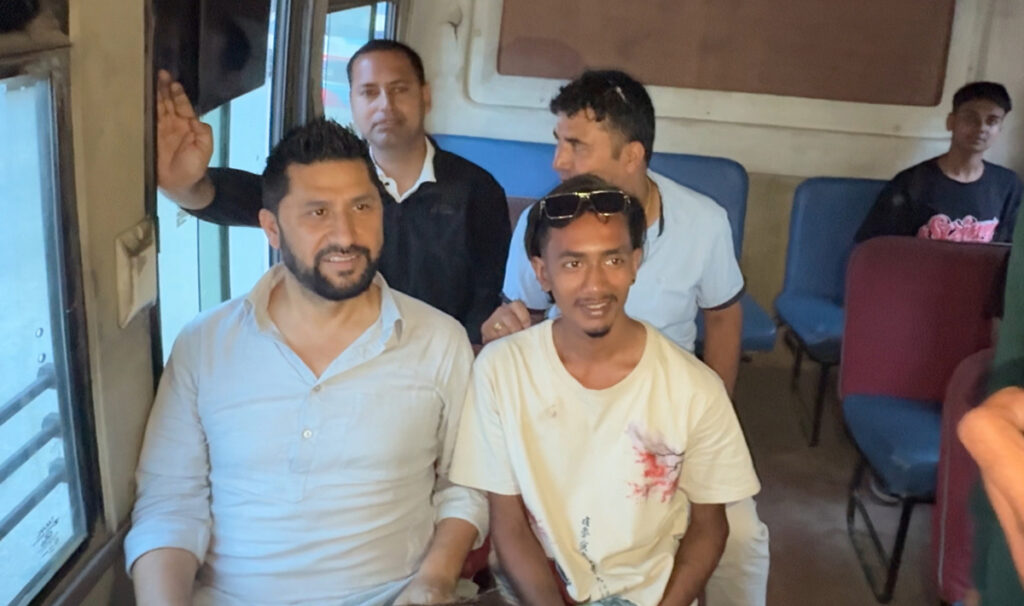 rabi-lamichhane-public-bus