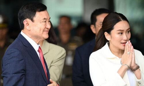 thaksin and daughter