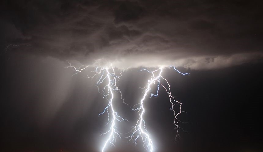 lightning-mausam weather