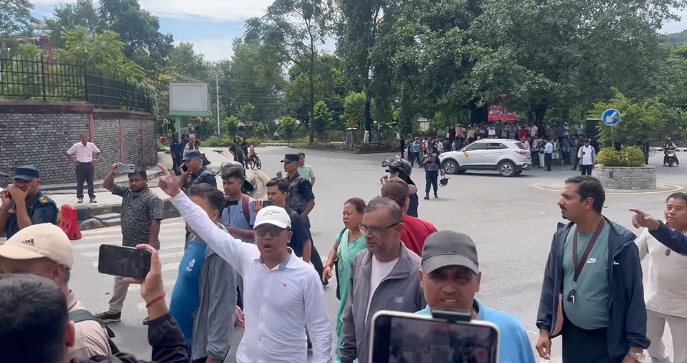 rabi supporter birodhi