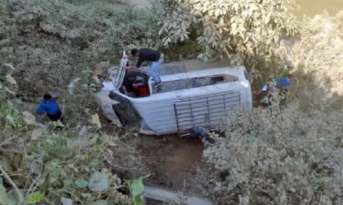 Van-Accident-at-Mahadev