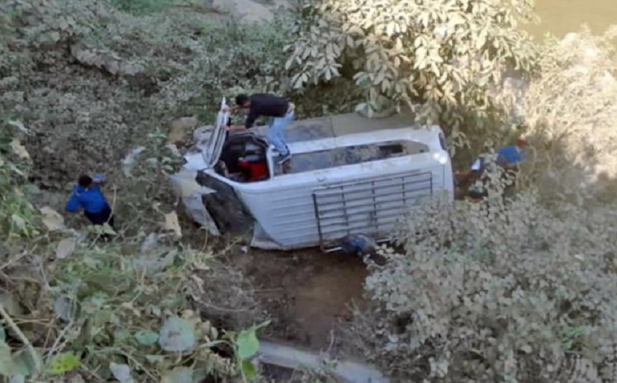 Van-Accident-at-Mahadev