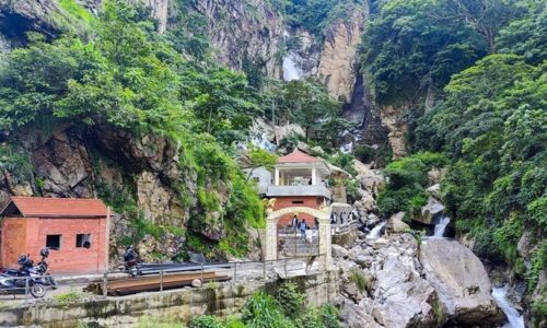 aina-pahara_NfIGhi45NM