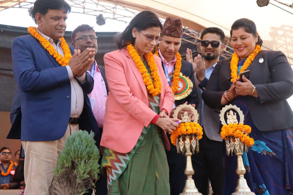 pink city mahotsab suru