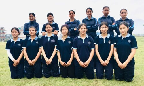 Girls Cricket PIC