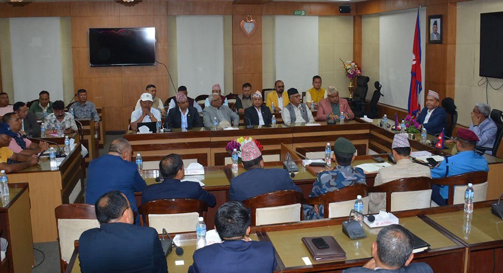 ramesh-lekhak_yatayat bebasai