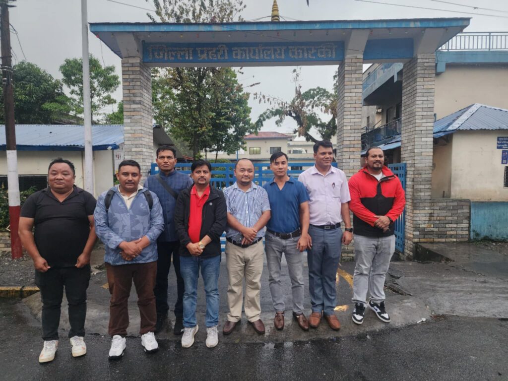 Help-to-kaski-police