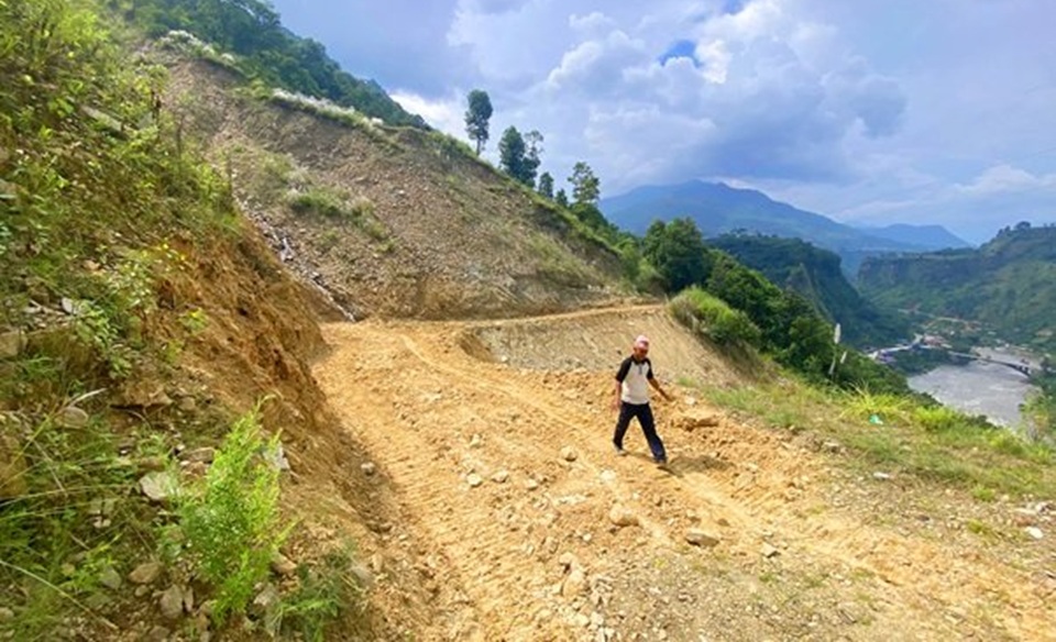 kusmisera_U7jq6sndBz