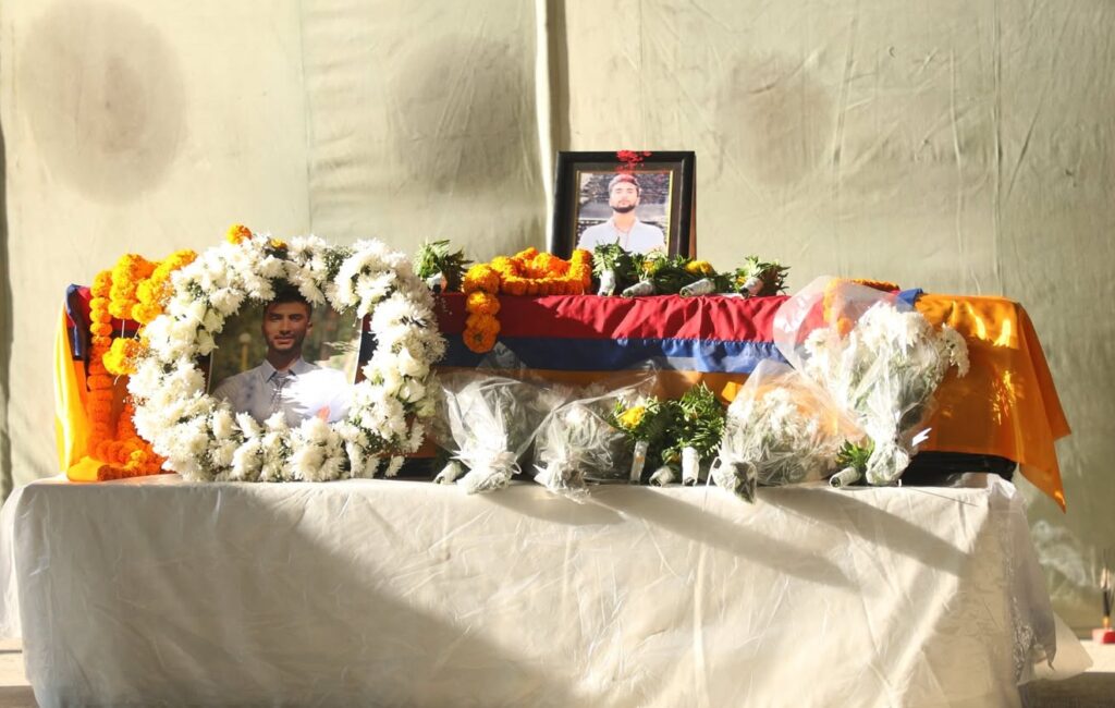 bipin-joshi-funeral-3