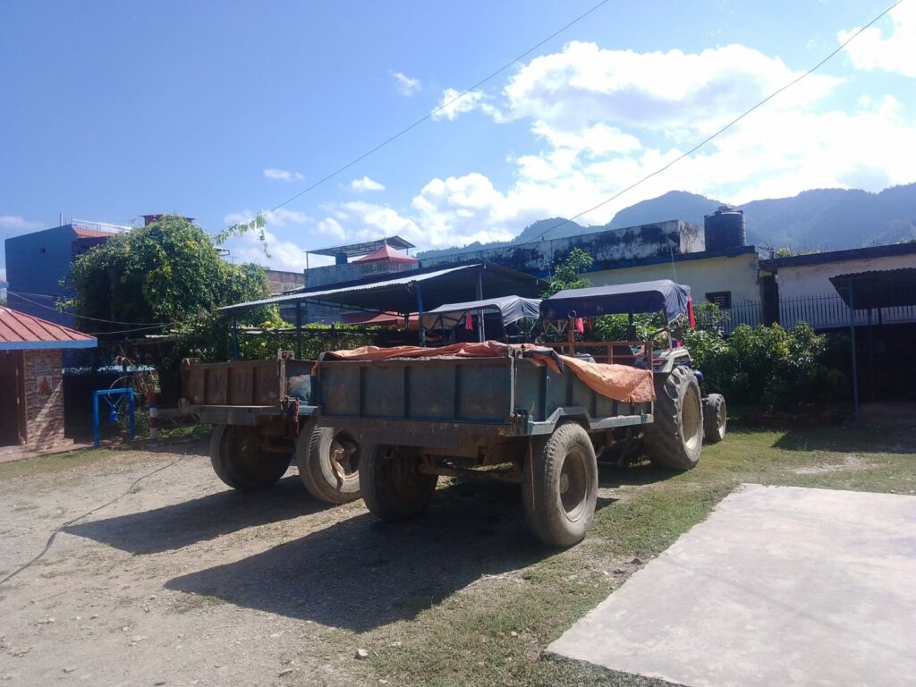 tractor-niyantran-bankatta-chapakot