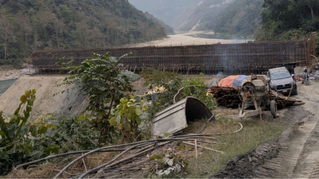 Bridges-over-the-Kaligandaki-River-have-been-incomplete-for-years