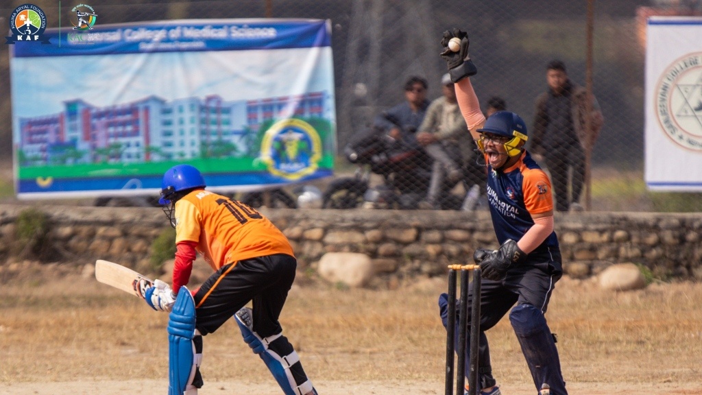 Harinas-player-catches-out-Arjun-Chaupari’s-player