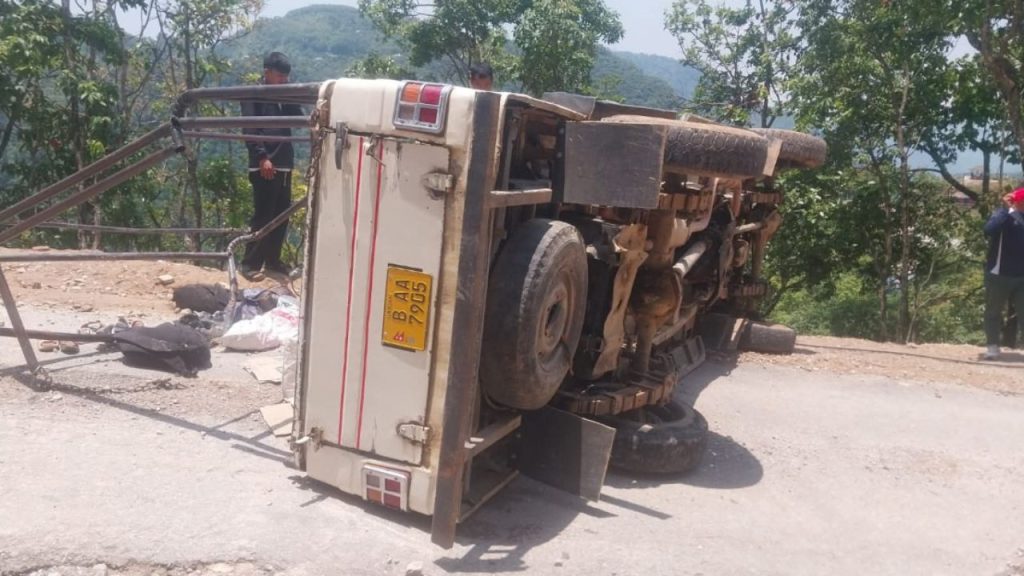 bolero-jeep-accident-waling-chapakot