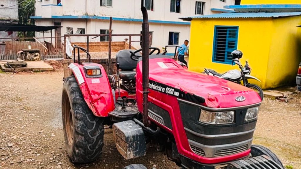 Pic tractor-waling