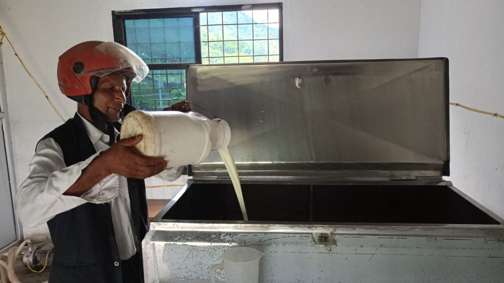 milk producing farmer-bheerkot-sahakari